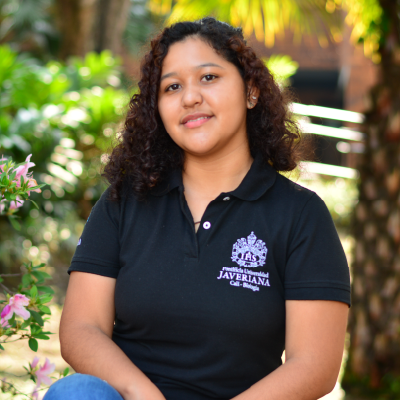 Beatriz Baños, becaria de Biología Beatriz Baños, becaria de Biología