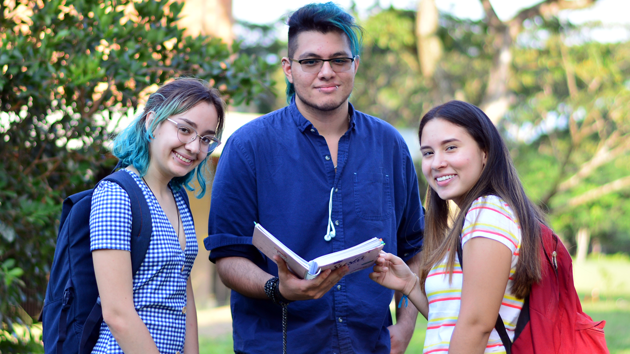 Estudiantes Javerianos Estudiantes Javerianos