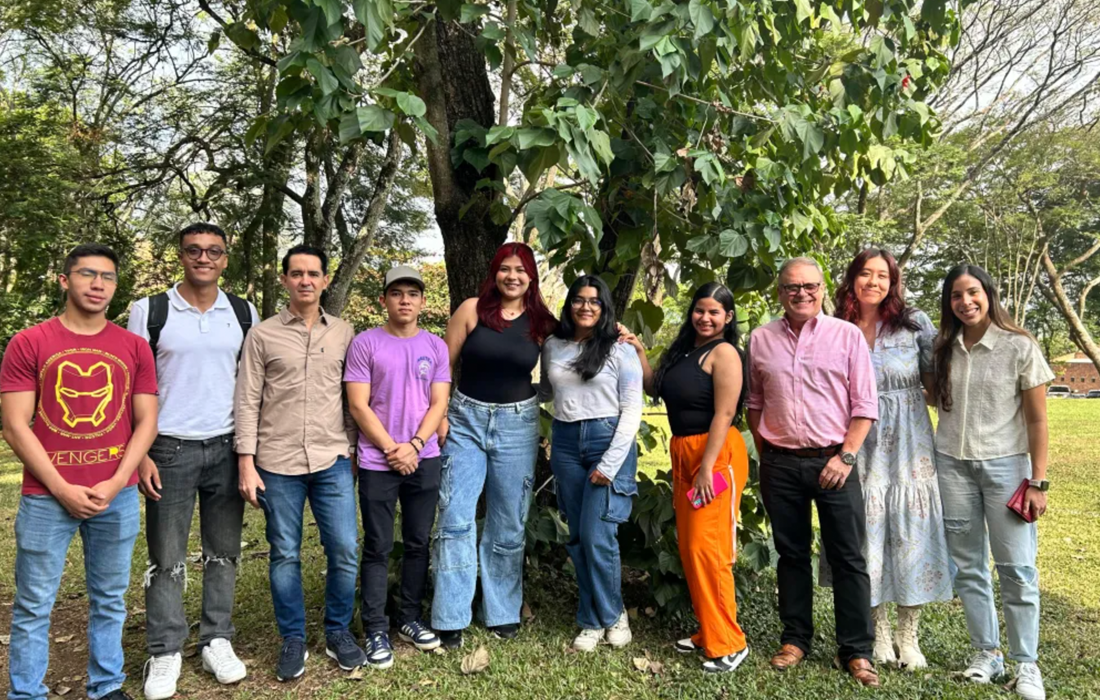 Semillero de Investigación sobre Estudios Cubanos, con la siguiente información: Semillero de Investigación sobre Estudios Cubanos, con la siguiente información: