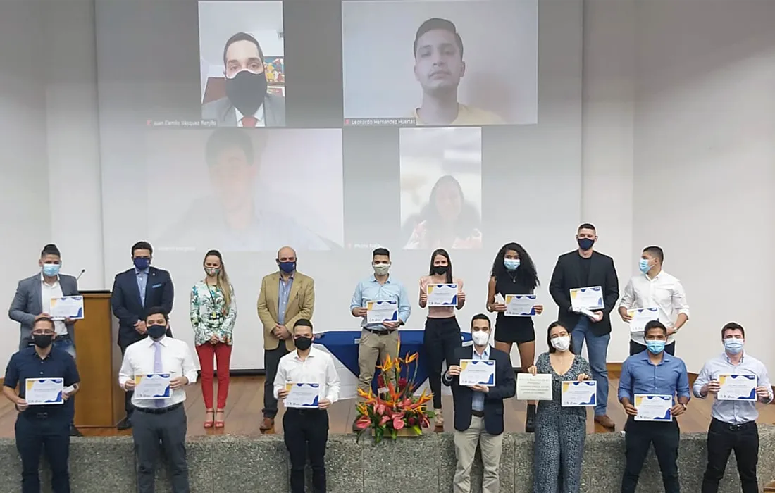 La FCEA ofreció ceremonia de reconocimiento a los 24 mejores Saber Pro de Administración de Empresas en la región La FCEA ofreció ceremonia de reconocimiento a los 24 mejores Saber Pro de Administración de Empresas en la región