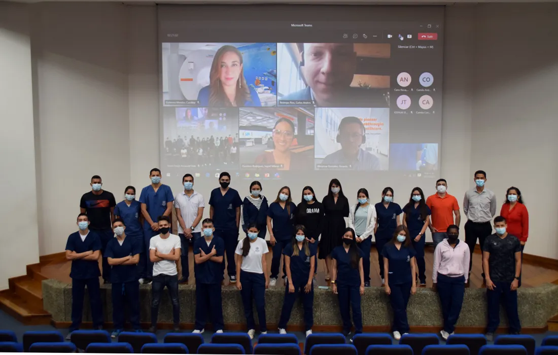 Estudiantes javerianos tuvieron primer acercamiento con el Centro de Experiencias de Siemens Healthineers Estudiantes javerianos tuvieron primer acercamiento con el Centro de Experiencias de Siemens Healthineers