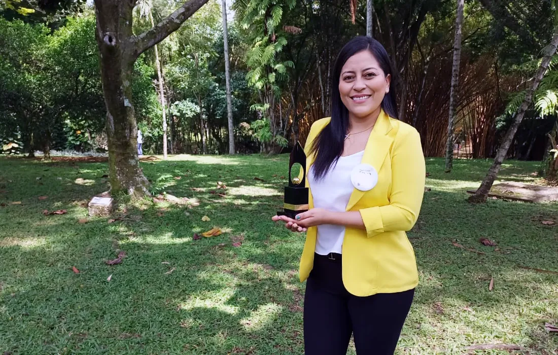 Una egresada javeriana fue elegida como la Mujer Cafam Cauca 2022  Una egresada javeriana fue elegida como la Mujer Cafam Cauca 2022