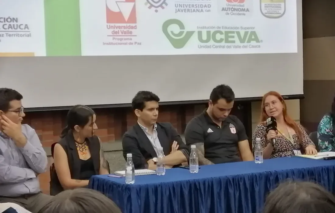 Lanzamiento del tercer volumen de la revista La Guacharaca  Lanzamiento del tercer volumen de la revista La Guacharaca