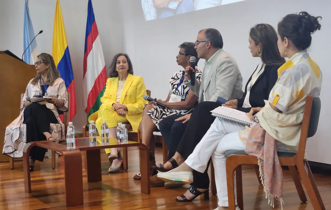 “La maternidad en soledad es una mesa de dos patas”, Mónica Tesone psicóloga y terapeuta familiar  “La maternidad en soledad es una mesa de dos patas”, Mónica Tesone psicóloga y terapeuta familiar