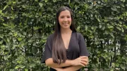 Juliana Tobón, eegresada de Derecho.  Juliana Tobón, eegresada de Derecho.