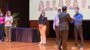 Estudiantes de Negocios Internacionales vivieron una emotiva Ceremonia de Conexión Estudiantes de Negocios Internacionales vivieron una emotiva Ceremonia de Conexión