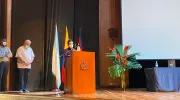 Estudiantes de Negocios Internacionales vivieron una emotiva Ceremonia de Conexión Estudiantes de Negocios Internacionales vivieron una emotiva Ceremonia de Conexión
