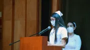 Programa de Enfermería realizó la primera imposición de tocas y botones a sus estudiantes Programa de Enfermería realizó la primera imposición de tocas y botones a sus estudiantes