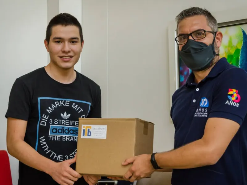 estudiantes de electrónica estudiantes de electrónica