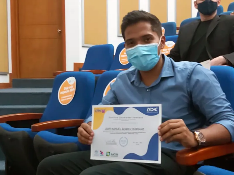 La FCEA ofreció ceremonia de reconocimiento a los 24 mejores Saber Pro de Administración de Empresas en la región La FCEA ofreció ceremonia de reconocimiento a los 24 mejores Saber Pro de Administración de Empresas en la región