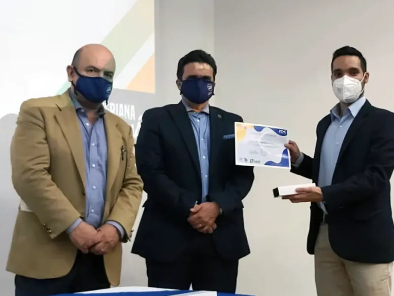 La FCEA ofreció ceremonia de reconocimiento a los 24 mejores Saber Pro de Administración de Empresas en la región La FCEA ofreció ceremonia de reconocimiento a los 24 mejores Saber Pro de Administración de Empresas en la región