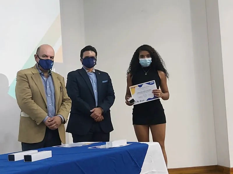 La FCEA ofreció ceremonia de reconocimiento a los 24 mejores Saber Pro de Administración de Empresas en la región La FCEA ofreció ceremonia de reconocimiento a los 24 mejores Saber Pro de Administración de Empresas en la región