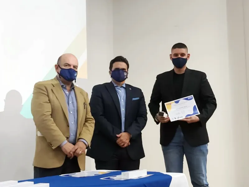 La FCEA ofreció ceremonia de reconocimiento a los 24 mejores Saber Pro de Administración de Empresas en la región La FCEA ofreció ceremonia de reconocimiento a los 24 mejores Saber Pro de Administración de Empresas en la región