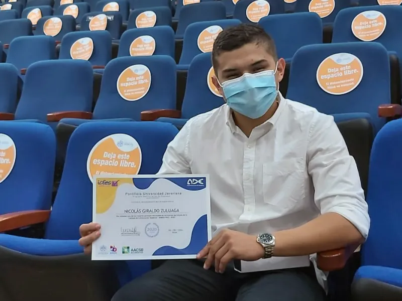 La FCEA ofreció ceremonia de reconocimiento a los 24 mejores Saber Pro de Administración de Empresas en la región La FCEA ofreció ceremonia de reconocimiento a los 24 mejores Saber Pro de Administración de Empresas en la región