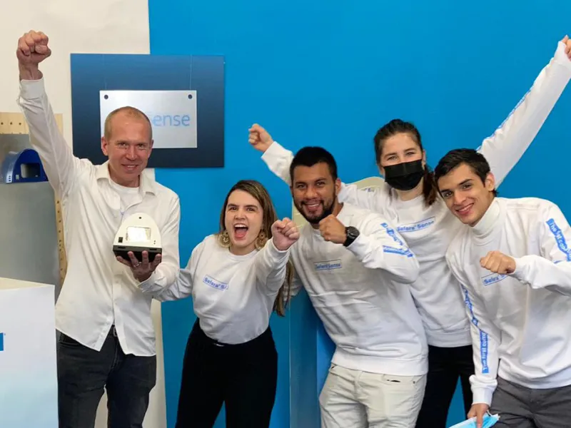 Estudiantes javerianos desarrollaron un dispositivo para monitorear el ambiente en espacios de construcción cerrados Estudiantes javerianos desarrollaron un dispositivo para monitorear el ambiente en espacios de construcción cerrados