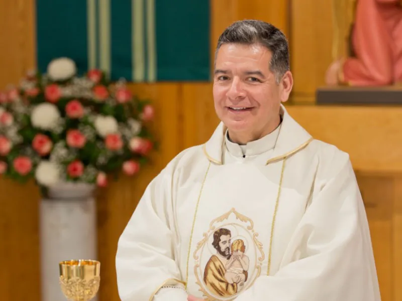 César Gómez, licenciado en Ciencias Religiosas y egresado de la Maestría. César Gómez, licenciado en Ciencias Religiosas y egresado de la Maestría.