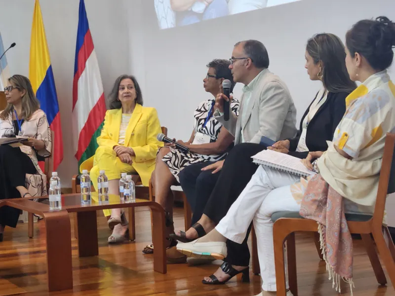 “La maternidad en soledad es una mesa de dos patas”, Mónica Tesone, psicóloga y terapeuta familiar  “La maternidad en soledad es una mesa de dos patas”, Mónica Tesone, psicóloga y terapeuta familiar