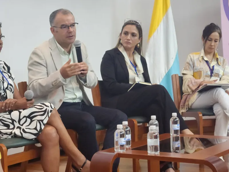 “La maternidad en soledad es una mesa de dos patas”, Mónica Tesone, psicóloga y terapeuta familiar  “La maternidad en soledad es una mesa de dos patas”, Mónica Tesone, psicóloga y terapeuta familiar