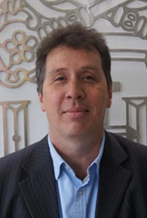 “El sistema de salud se gasta el 95% de los recursos curando a los individuos”: profesor Rolando Enrique Peñaloza “El sistema de salud se gasta el 95% de los recursos curando a los individuos”: profesor Rolando Enrique Peñaloza