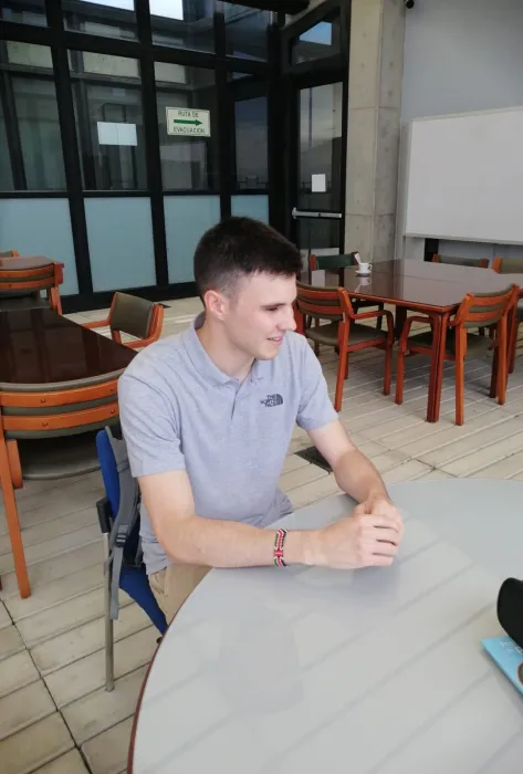 Estudiante de la universidad ESADE de Barcelona en prácticas en el IEI Estudiante de la universidad ESADE de Barcelona en prácticas en el IEI