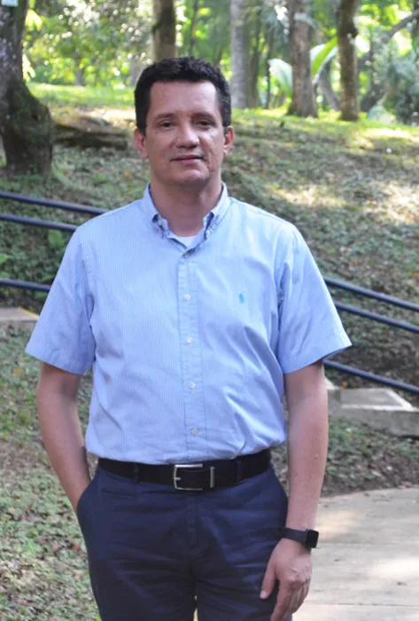 Alianzas estratégicas, el gran reto de Ricardo Castaño, nuevo director del Departamento de Gestión de Organizaciones Alianzas estratégicas, el gran reto de Ricardo Castaño, nuevo director del Departamento de Gestión de Organizaciones