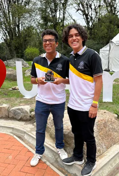 Club de Robótica de la Javeriana Cali tuvo una destacada participación en el torneo de robótica más grande de América Club de Robótica de la Javeriana Cali tuvo una destacada participación en el torneo de robótica más grande de América