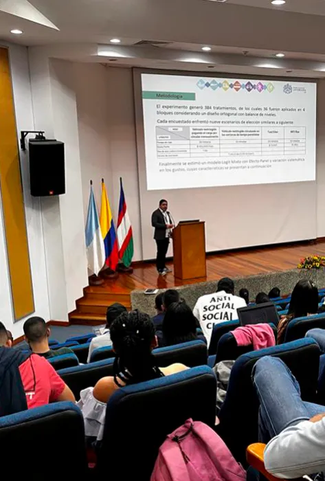 Programa de Ingeniería Civil, anfitrión del Foro sobre Sistemas de Transporte Asequibles y Sostenibles Programa de Ingeniería Civil, anfitrión del Foro sobre Sistemas de Transporte Asequibles y Sostenibles