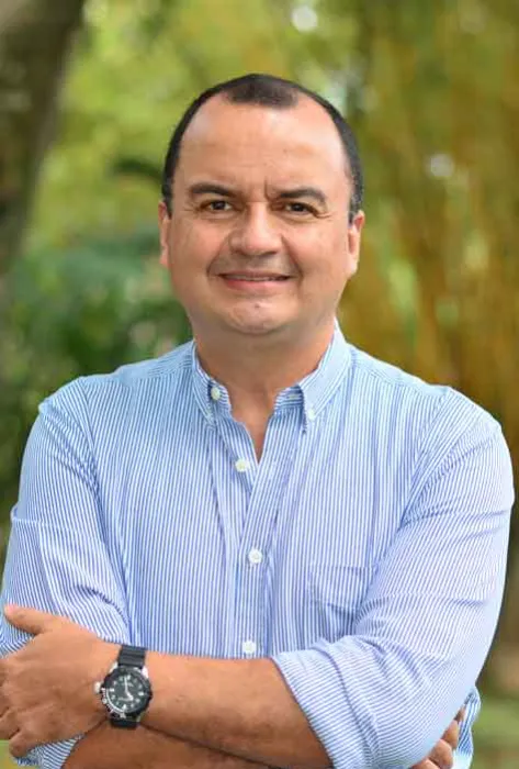 Jorge Enrique Álvarez Patiño, director del programa de Ingeniería Industrial de la Javeriana Cali Jorge Enrique Álvarez Patiño, director del programa de Ingeniería Industrial de la Javeriana Cali