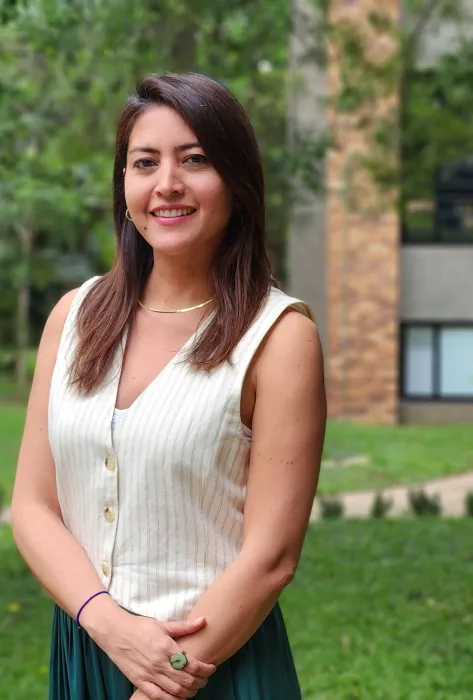 Julia Santa Tecnología en Danza y Artes del Movimiento Julia Santa Tecnología en Danza y Artes del Movimiento