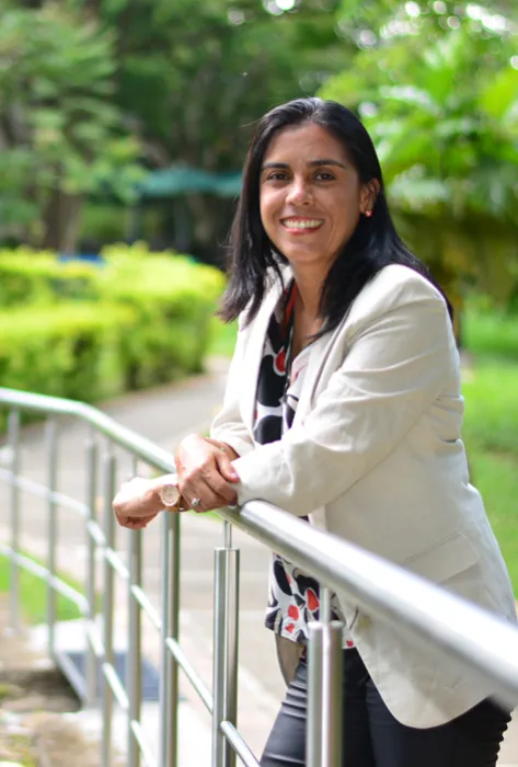 Lya Paola Sierra, directora del nuevo Departamento de Economía y Finanzas Lya Paola Sierra, directora del nuevo Departamento de Economía y Finanzas