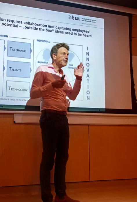 Diversidad generacional en el trabajo, una clave para el desarrollo organizacional Diversidad generacional en el trabajo, una clave para el desarrollo organizacional