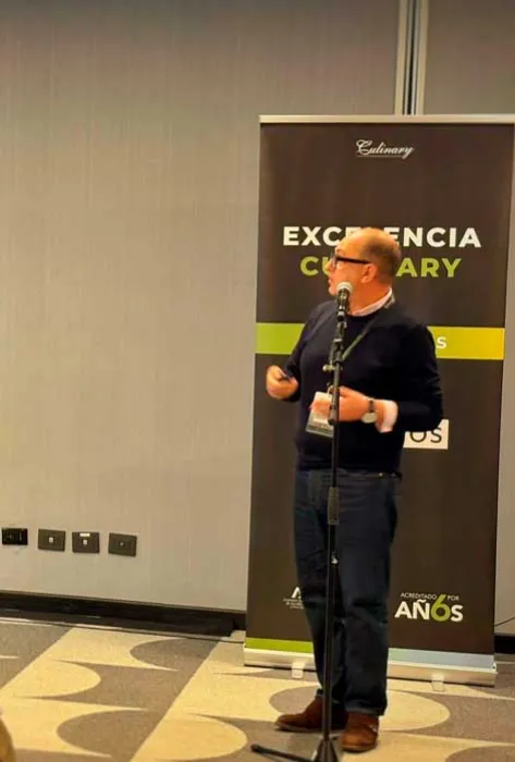Sebero Ugarte llevó la cocina del suroccidente colombiano al Congreso Internacional de Gastronomía en Chile Sebero Ugarte llevó la cocina del suroccidente colombiano al Congreso Internacional de Gastronomía en Chile